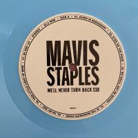 Aperçu: We'll Never Turn Back (LP, colored Vinyl, Ltd.) Aperçu: We'll Never Turn Back (LP, colored Vinyl, Ltd.)