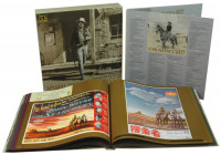 Aperçu: John Wayne's West - In Music And Poster Art (10-CD & 1-DVD Deluxe Box Set) Aperçu: John Wayne's West - In Music And Poster Art (10-CD & 1-DVD Deluxe Box Set)