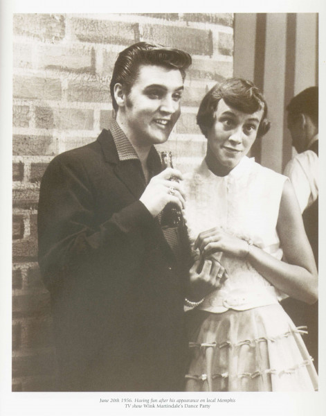 The Official Elvis Presley, 1935-1977: Fan Club Commemorative Album