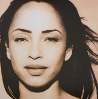 Aperçu: The Best Of Sade (2-LP, Vinyl 180g) Aperçu: The Best Of Sade (2-LP, Vinyl 180g)