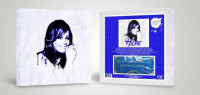 Aperçu: Für Hilde - Limited Super Deluxe Set (2-CD, Leinwandportrait, Schlafbrille) Aperçu: Für Hilde - Limited Super Deluxe Set (2-CD, Leinwandportrait, Schlafbrille)